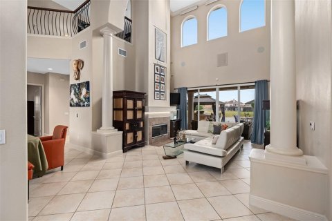House in Davenport, Florida 4 bedrooms, 376.16 sq.m. № 1624644 - photo 3