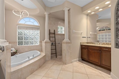 House in Davenport, Florida 4 bedrooms, 376.16 sq.m. № 1624644 - photo 15