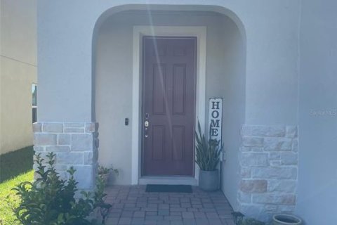 House in CYPRESS HAMMOCK in Kissimmee, Florida 4 bedrooms, 235.23 sq.m. № 1631498 - photo 2