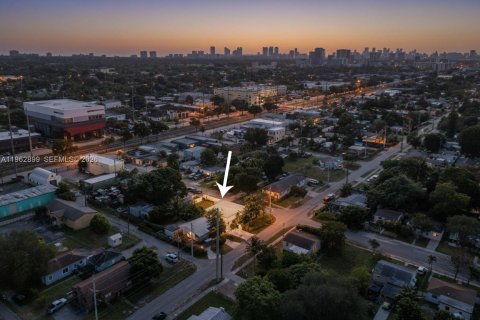 Купить виллу или дом в Холливуд, Флорида 4 спальни, 233.28м2, № 2027242 - фото 2