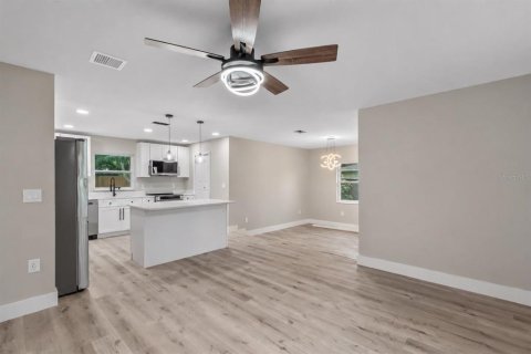 Casa en venta en Ocala, Florida, 3 dormitorios, 145.39 m2 № 2147820 - foto 8