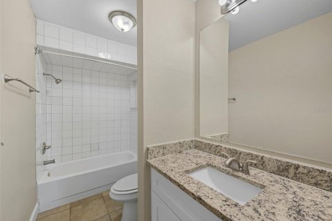 Купить виллу или дом в Таварес, Флорида 8 комнат, 167.78м2, № 2147417 - фото 30