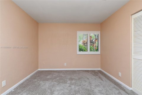 Купить таунхаус в Плантация, Флорида 3 спальни, 142.7м2, № 2010634 - фото 28