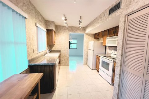 Купить кондоминиум в Семинол, Флорида 3 комнаты, 96.62м2, № 2099810 - фото 7