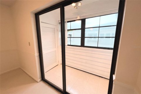 Купить кондоминиум в Семинол, Флорида 3 комнаты, 96.62м2, № 2099810 - фото 17