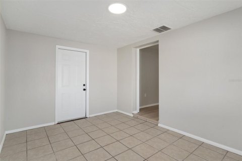 House in New Port Richey, Florida 3 bedrooms, 159.61 sq.m. № 1902427 - photo 20