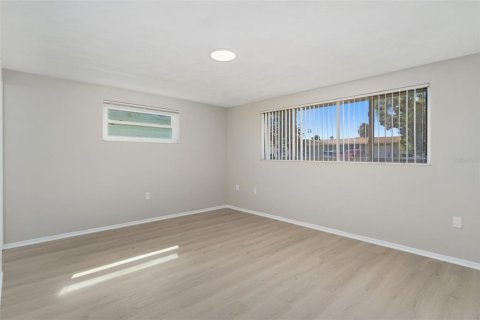 House in New Port Richey, Florida 3 bedrooms, 159.61 sq.m. № 1902427 - photo 22