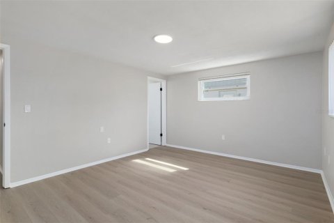 House in New Port Richey, Florida 3 bedrooms, 159.61 sq.m. № 1902427 - photo 23