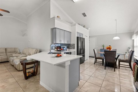 Villa ou maison à vendre à Clermont, Floride: 3 chambres, 140.84 m2 № 2405128 - photo 13