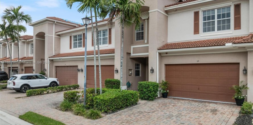 Casa en Boynton Beach, Florida 3 dormitorios, 205.22 m2 № 1925159