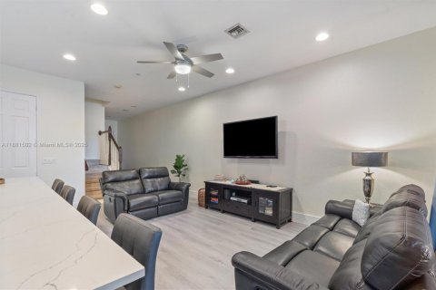 Casa en venta en Boynton Beach, Florida, 3 dormitorios, 205.22 m2 № 1925159 - foto 4