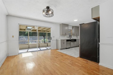 House in Longwood, Florida 3 bedrooms, 159.51 sq.m. № 2351673 - photo 12
