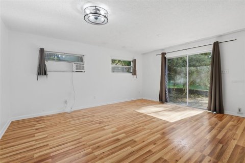 House in Longwood, Florida 3 bedrooms, 159.51 sq.m. № 2351673 - photo 19