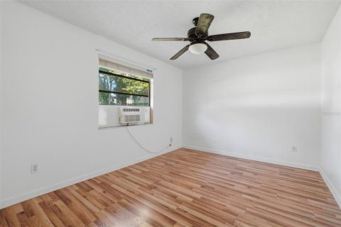 House in Longwood, Florida 3 bedrooms, 159.51 sq.m. № 2351673 - photo 25