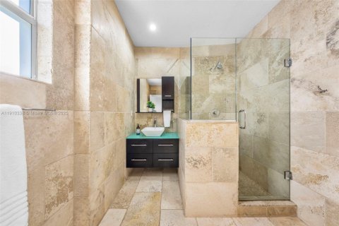 Villa ou maison à vendre à Miami Beach, Floride: 5 chambres, 374.86 m2 № 1974966 - photo 29