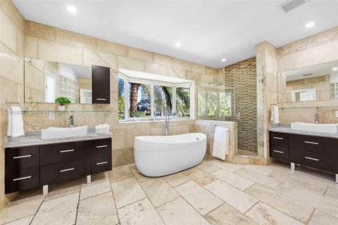Villa ou maison à vendre à Miami Beach, Floride: 5 chambres, 374.86 m2 № 1974966 - photo 26