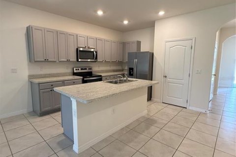 Townhouse in Davenport, Florida 3 bedrooms, 159.79 sq.m. № 1898736 - photo 2
