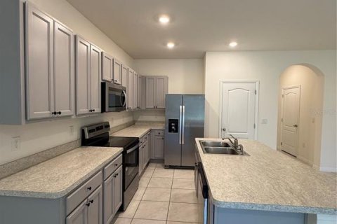 Townhouse in Davenport, Florida 3 bedrooms, 159.79 sq.m. № 1898736 - photo 4