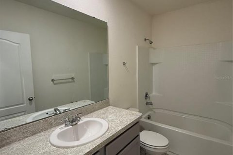 Townhouse in Davenport, Florida 3 bedrooms, 159.79 sq.m. № 1898736 - photo 8