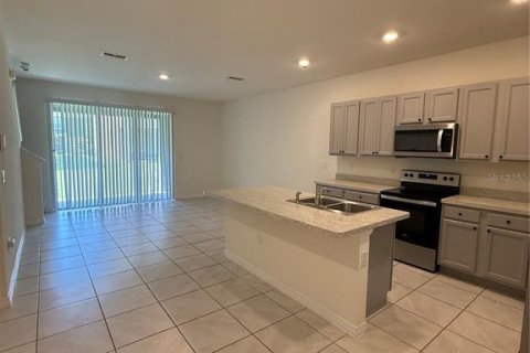 Townhouse in Davenport, Florida 3 bedrooms, 159.79 sq.m. № 1898736 - photo 15