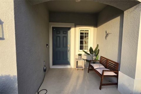 Снять в аренду таунхаус в Киссимми, Флорида 1 комната, 144.46м2, № 1844708 - фото 4