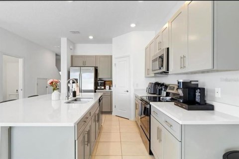 Снять в аренду таунхаус в Киссимми, Флорида 1 комната, 144.46м2, № 1844708 - фото 8