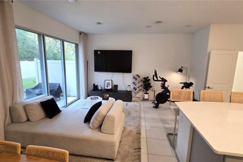 Снять в аренду таунхаус в Киссимми, Флорида 1 комната, 144.46м2, № 1844708 - фото 9