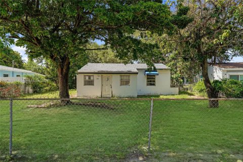 House in Opa-locka, Florida 2 bedrooms, 80.27 sq.m. № 1891578 - photo 2