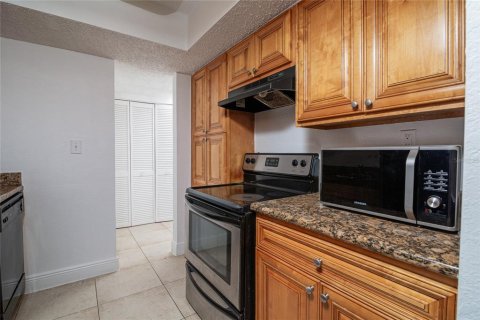 Condominio en alquiler en Orlando, Florida, 2 dormitorios, 90.67 m2 № 2100862 - foto 5