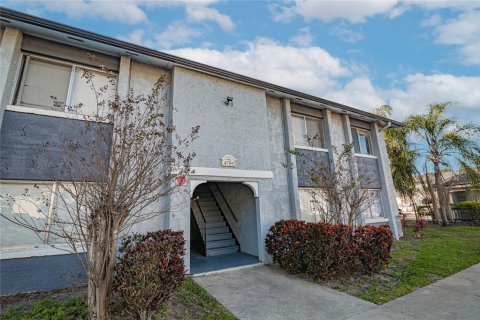 Condominio en Orlando, Florida, 2 dormitorios № 2100862