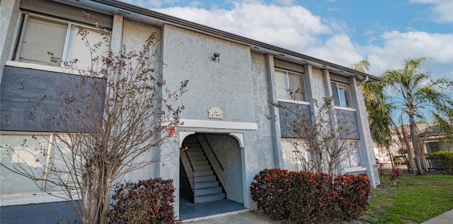 Condominio en Orlando, Florida, 2 dormitorios  № 2100862