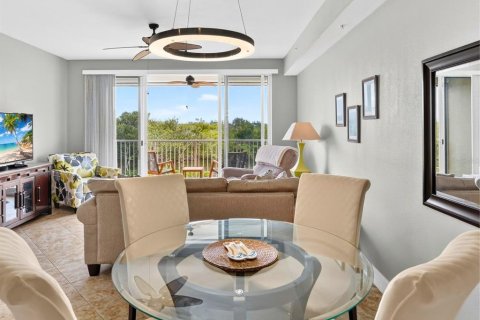 Townhouse in Ruskin, Florida 2 bedrooms, 116.87 sq.m. № 2258514 - photo 12