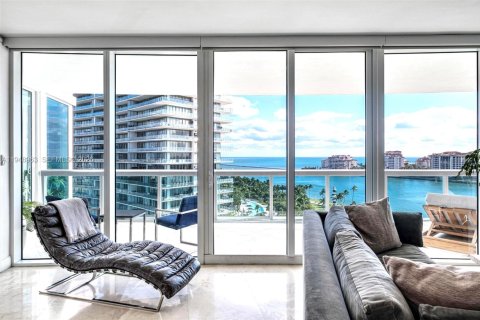 Condo in Miami Beach, Florida, 2 bedrooms  № 2052810 - photo 17