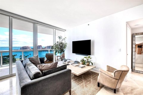 Condo in Miami Beach, Florida, 2 bedrooms  № 2052810 - photo 18