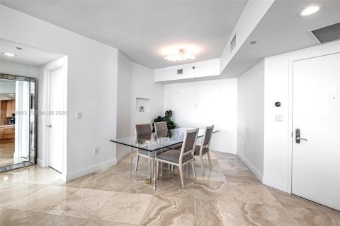 Condo in Miami Beach, Florida, 2 bedrooms  № 2052810 - photo 22