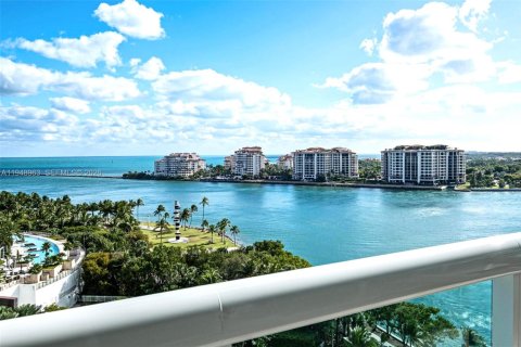 Condo in Miami Beach, Florida, 2 bedrooms  № 2052810 - photo 24