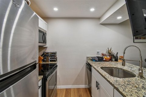 Condominio en venta en Clearwater, Florida, 2 dormitorios, 75.53 m2 № 1916678 - foto 5