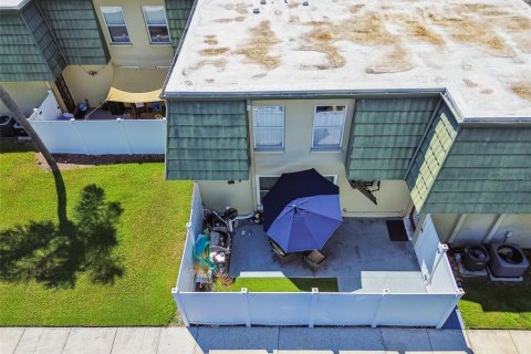Condominio en venta en Clearwater, Florida, 2 dormitorios, 75.53 m2 № 1916678 - foto 27