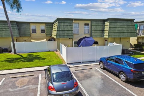 Condominio en venta en Clearwater, Florida, 2 dormitorios, 75.53 m2 № 1916678 - foto 28