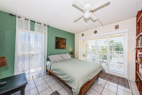 Condo in Saint Pete Beach, Florida, 2 bedrooms  № 1628244 - photo 22