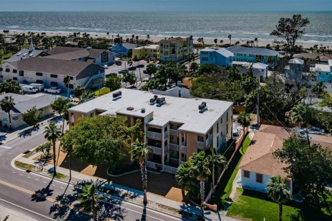Condo in Saint Pete Beach, Florida, 2 bedrooms  № 1628244 - photo 8