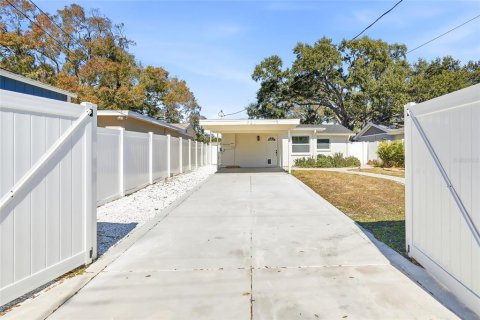 House in Saint Petersburg, Florida 2 bedrooms, 95.88 sq.m. № 2106364 - photo 30