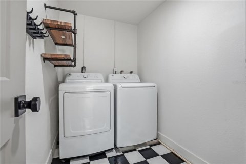 House in Saint Petersburg, Florida 2 bedrooms, 95.88 sq.m. № 2106364 - photo 29