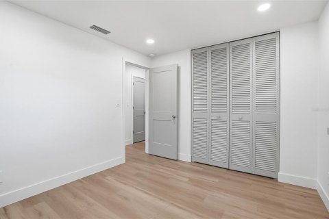 House in Saint Petersburg, Florida 2 bedrooms, 95.88 sq.m. № 2106364 - photo 28