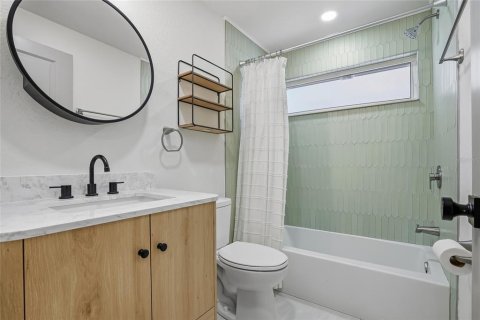 House in Saint Petersburg, Florida 2 bedrooms, 95.88 sq.m. № 2106364 - photo 24
