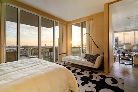 Condo in Miami Beach, Florida, 3 bedrooms  № 2035564 - photo 14