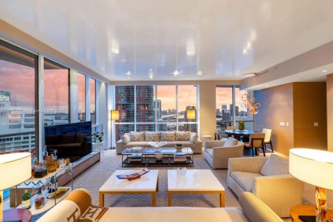 Condo in Miami Beach, Florida, 3 bedrooms  № 2035564 - photo 3