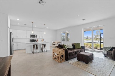 Villa ou maison à vendre à Punta Gorda, Floride: 4 chambres, 238.48 m2 № 1906230 - photo 5