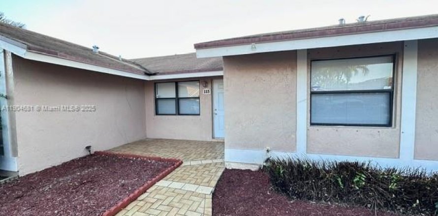 Кондоминиум с 2 спальнями в Майами, Флорида № 1955144