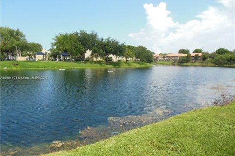 Copropriété à louer à Miami, Floride: 2 chambres, 104.98 m2 № 1955144 - photo 14